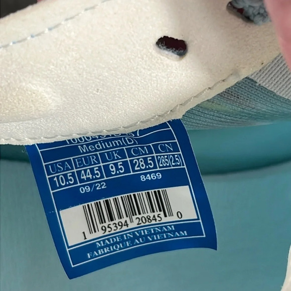 NEW Brooks ELMN8 7 Running Cleats - Picture 11 of 12